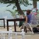 grid-pic-BarAndDining-lakeFrontSitting