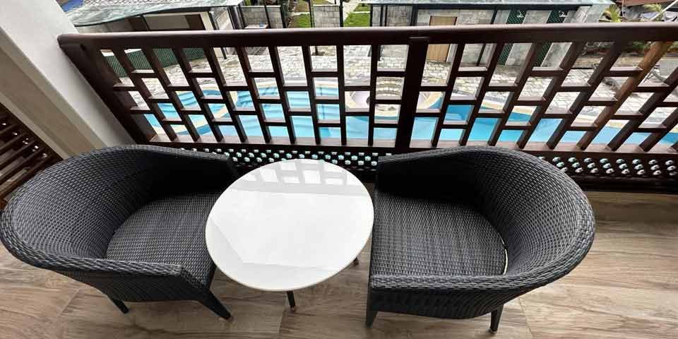pool-view-balcony2